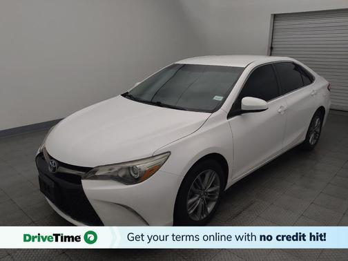 Super White 2017 Toyota Camry SE