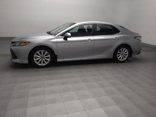 Celestial Silver Metallic 2018 Toyota Camry LE