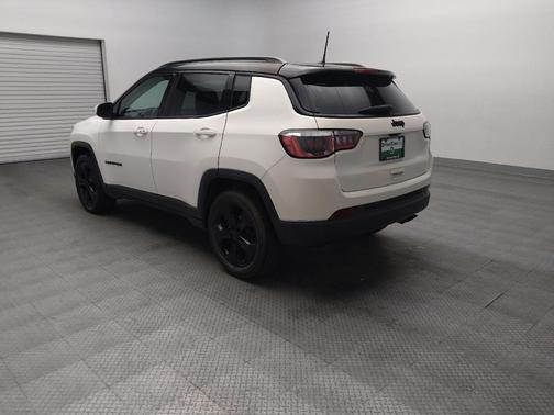 White Clearcoat 2018 Jeep Compass Latitude