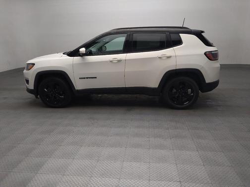 White Clearcoat 2018 Jeep Compass Latitude
