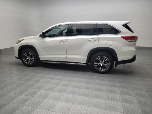 2018 Toyota Highlander LE