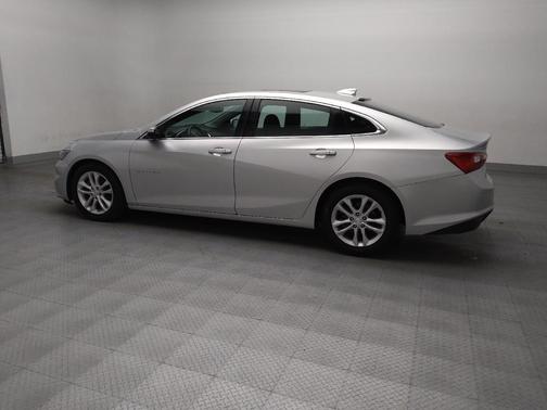 Silver Ice Metallic 2018 Chevrolet Malibu LT