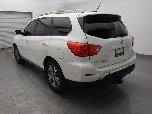 2018 Nissan Pathfinder SV