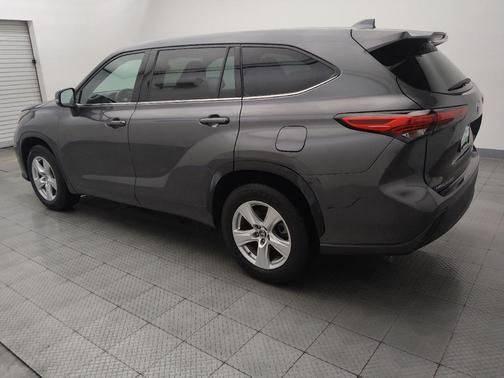 2021 Toyota Highlander LE