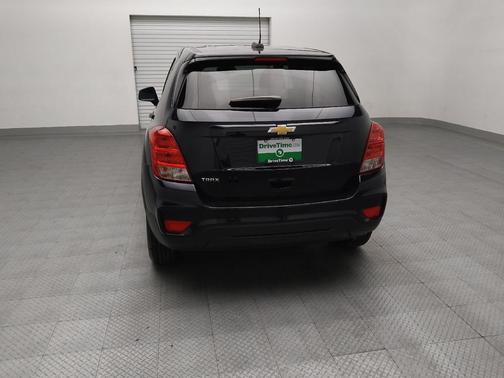 Midnight Blue Metallic 2022 Chevrolet Trax LS