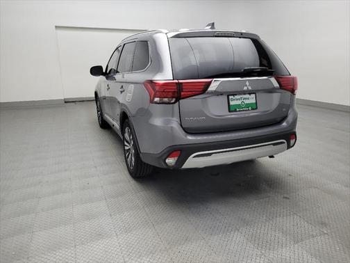 2020 Mitsubishi Outlander SE
