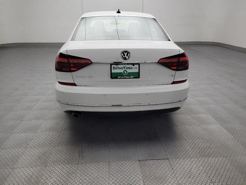 2017 Volkswagen Passat 1.8T SEL Premium