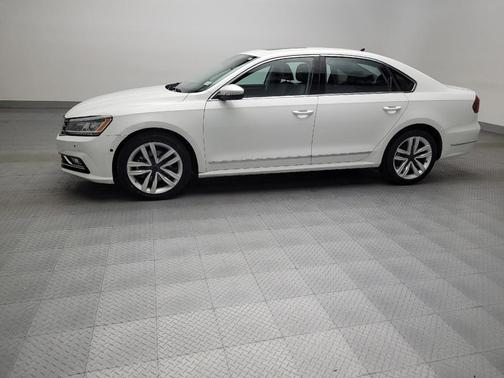 2017 Volkswagen Passat 1.8T SEL Premium