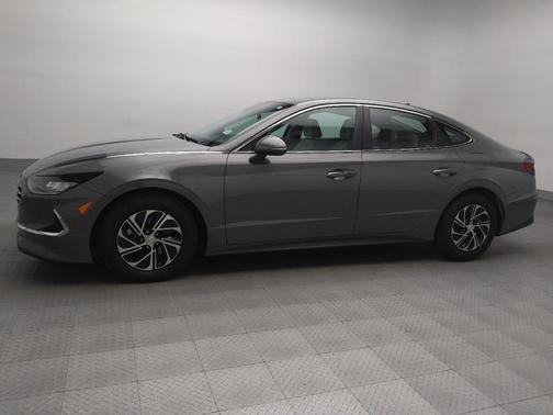 2022 Hyundai SONATA Hybrid Base