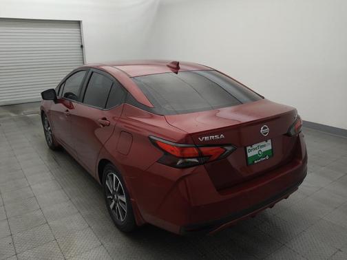 Scarlet Ember Pearl Metallic 2020 Nissan Versa 1.6 SV