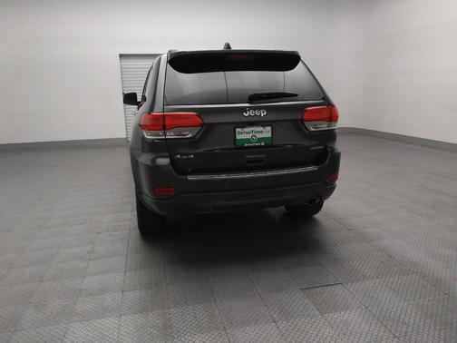 Granite Crystal Metallic Clearcoat 2017 Jeep Grand Cherokee Limited