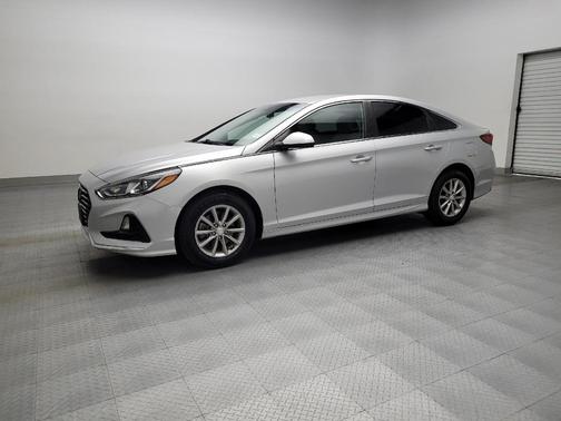 2018 Hyundai SONATA SE