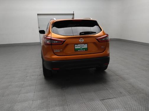 Monarch Orange Metallic 2022 Nissan Rogue Sport SV