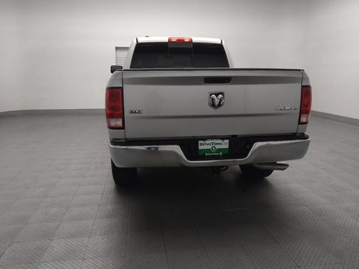 Bright Silver Metallic Clearcoat 2017 RAM 1500 SLT