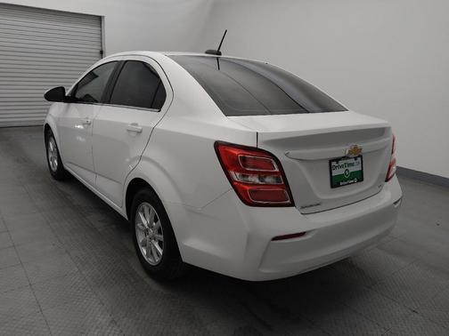 2020 Chevrolet Sonic FWD Sedan LT