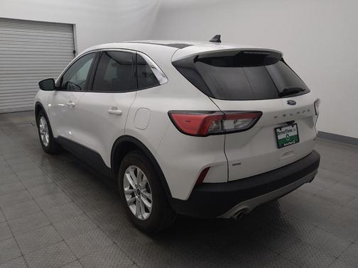 Star White Metallic Tri-Coat 2021 Ford Escape SE