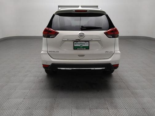 White 2019 Nissan Rogue SV