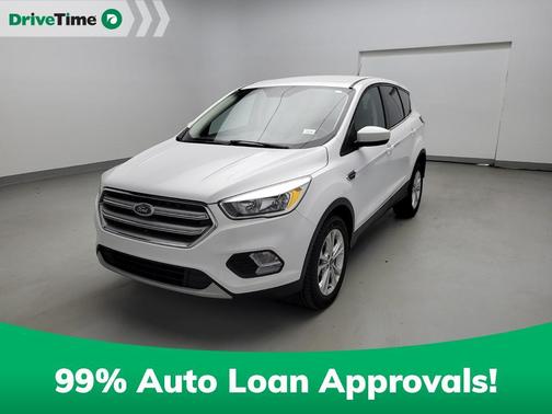 Photo 1 of 32 of 2017 Ford Escape SE