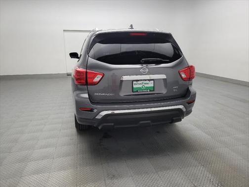 2019 Nissan Pathfinder SL