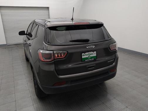 Granite Crystal Metallic Clearcoat 2018 Jeep Compass Sport