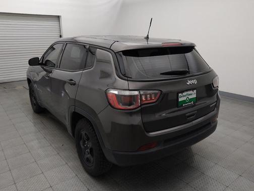 Granite Crystal Metallic Clearcoat 2018 Jeep Compass Sport