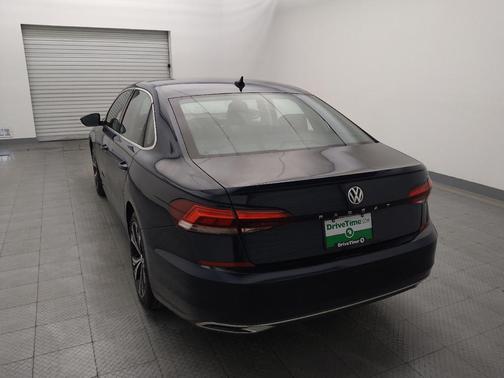 2022 Volkswagen Passat 2.0T SE