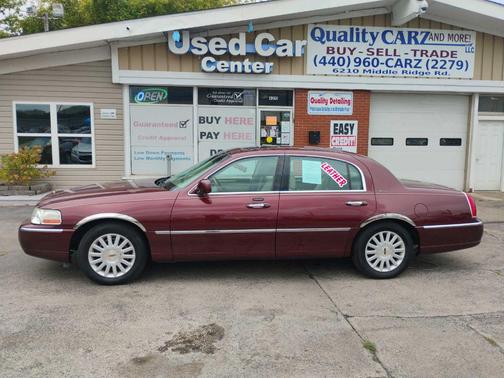 2004 Lincoln Town Car Ultimate