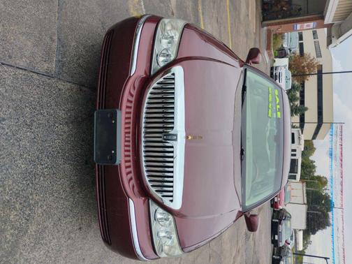 2004 Lincoln Town Car Ultimate