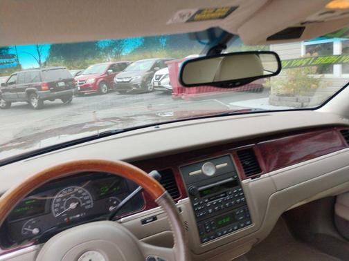 2004 Lincoln Town Car Ultimate