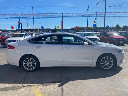 2017 Ford Fusion Hybrid SE