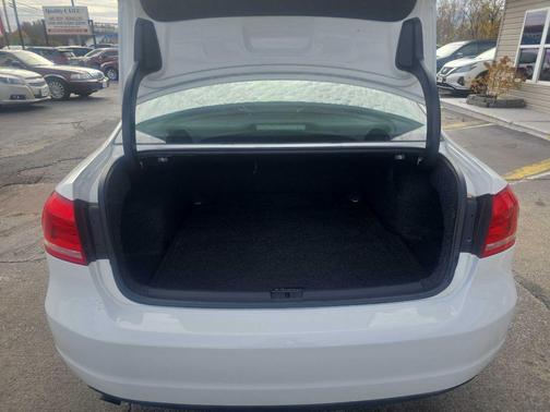 2014 Volkswagen Passat 1.8T S