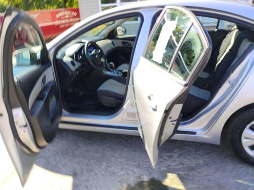 2013 Chevrolet Cruze LS