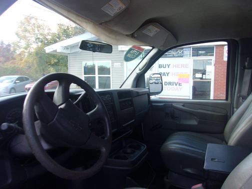 2004 Chevrolet Express 1500 Base