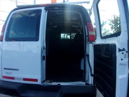 2004 Chevrolet Express 1500 Base