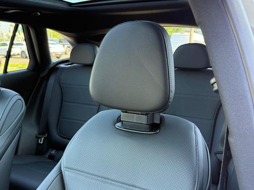 Graphite Grey Metallic 2026 Mercedes-Benz GLC 300 Base