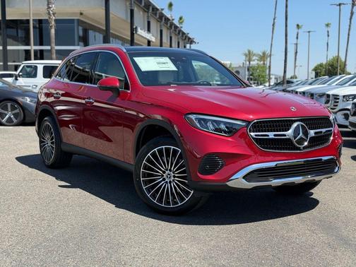 MANUFAKTUR Patagonia Red Metallic 2026 Mercedes-Benz GLC 300 Base