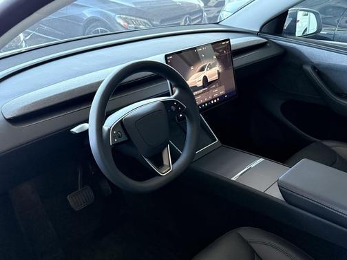 2026 Tesla Model Y 