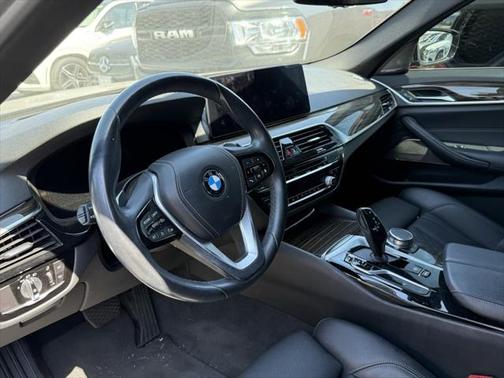 2021 BMW 530 530i