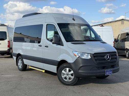 2025 Mercedes-Benz Sprinter 2500 Passenger 144 WB