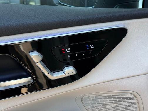 Polar White 2026 Mercedes-Benz GLC 300 Base