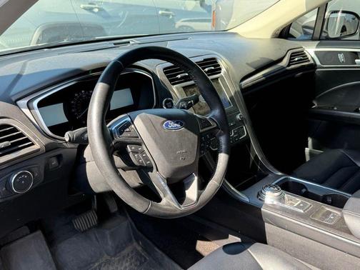 INGOT SILVER METALLIC 2019 Ford Fusion SEL