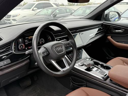 2023 Audi Q8 55 Premium Plus