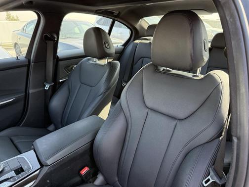 2019 BMW 330 330i
