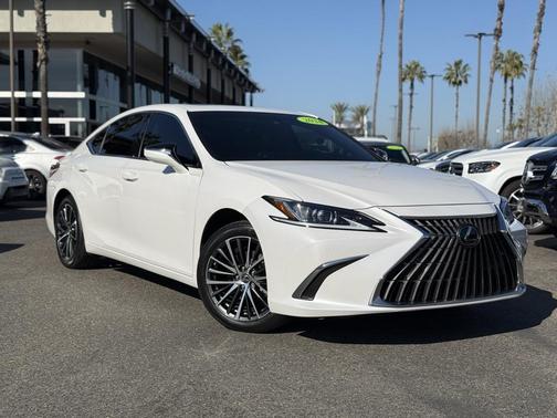 2024 Lexus ES 300h Base