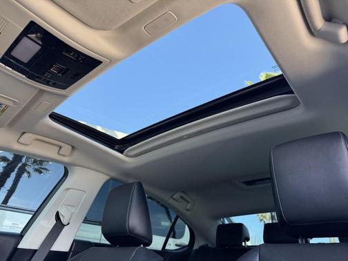 2024 Lexus ES 300h Base