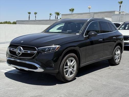 2025 Mercedes-Benz GLC 300 4MATIC