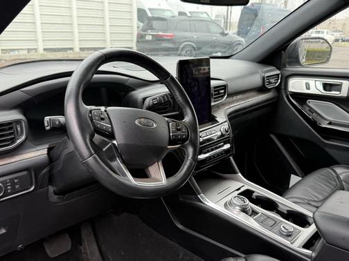 2021 Ford Explorer Platinum