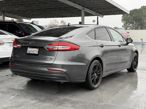 2020 Ford Fusion Hybrid SE