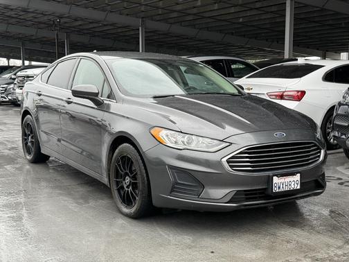 2020 Ford Fusion Hybrid SE