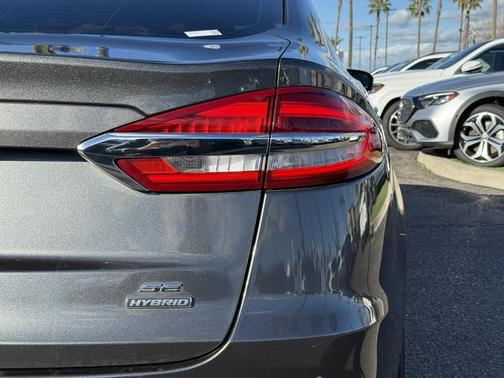 2020 Ford Fusion Hybrid SE